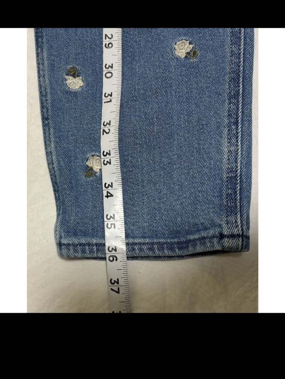Embroidered High Rise Mom Jeans - Picture 10 of 10